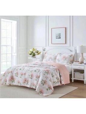 Laura Ashley FULL/QUEEN Honeysuckle Pink Floral Reversible Quilt Set Floral 3PC